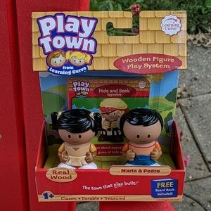Play Town wooden figures
